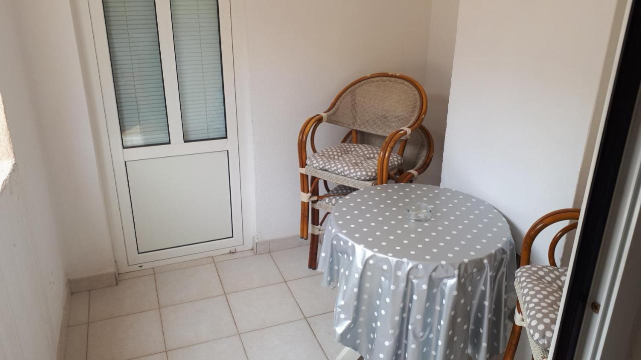 Apartmani Riba Makarska Eksteriør billede